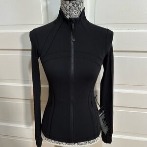 NEW Disney x Lululemon *Define Jacket Nulu Size 2 Black Flattering Fit